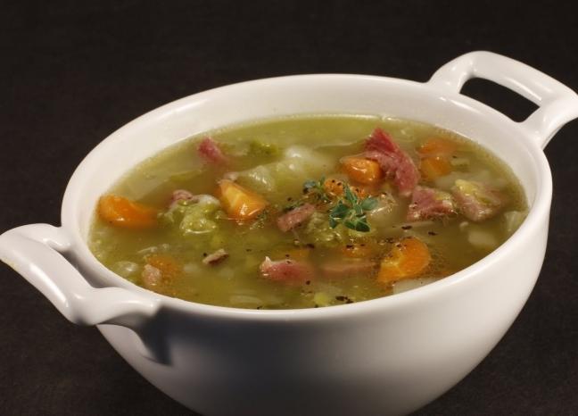 Kako kuhati bogatu juha od graška u multinarku "Panasonic"?